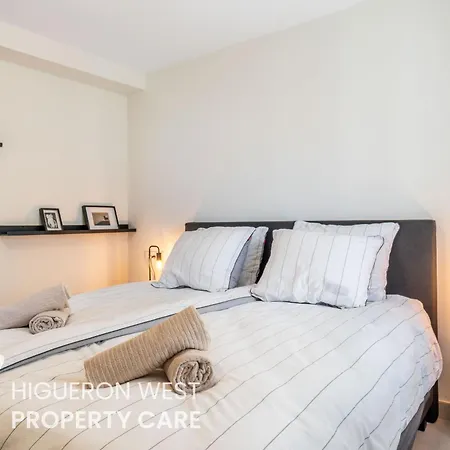 Casa Niza - 3-bedroom Beachfront Apartment, Carvajal Beach, * 푸엔히롤라