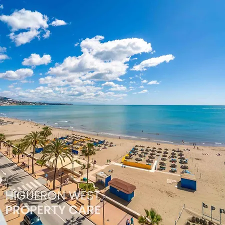 Casa Niza - 3-bedroom Beachfront Apartment, Carvajal Beach, 아파트 푸엔히롤라