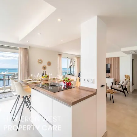 아파트 Casa Niza - 3-bedroom Beachfront Apartment, Carvajal Beach, 푸엔히롤라