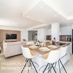 公寓 The Beachfront Collection - Casa Niza By Hwpc 丰希罗拉